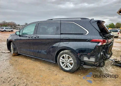 2022 Toyota Sienna Xse z USA, uszkodzony, nr VIN 5TDXSKFC4NS053794